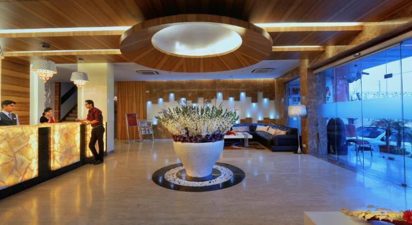 Hotel Alleviate Агра Экстерьер фото