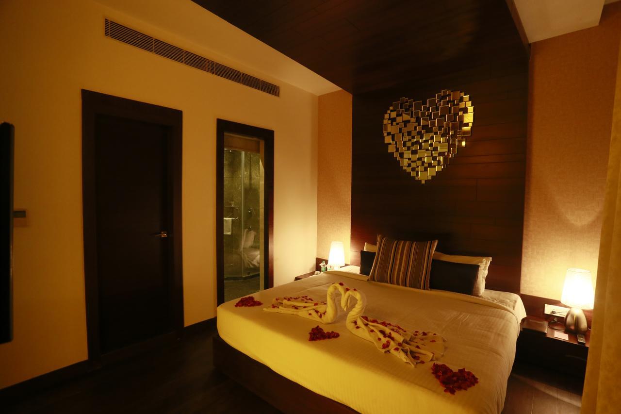 Hotel Alleviate Агра Экстерьер фото