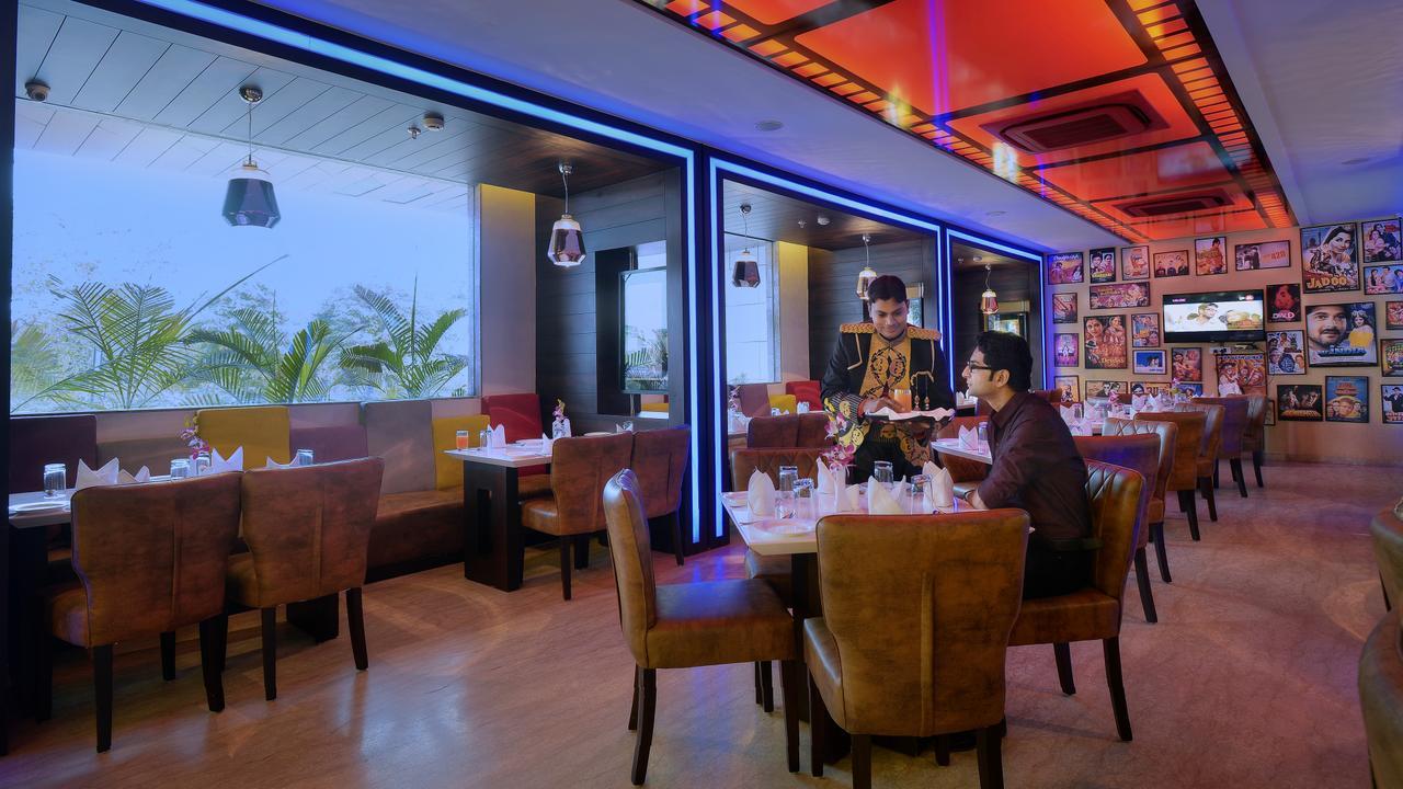 Hotel Alleviate Агра Экстерьер фото