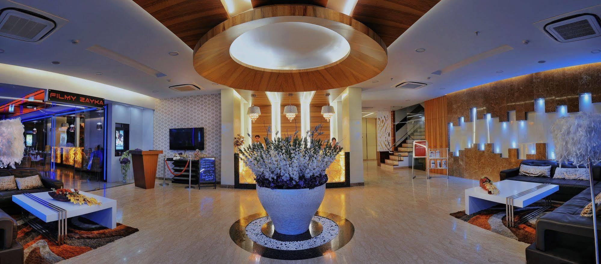 Hotel Alleviate Агра Экстерьер фото
